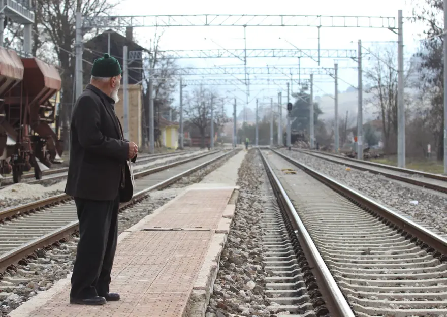 Bu şehirden tren geçiyor ama kimse bilmiyor 9