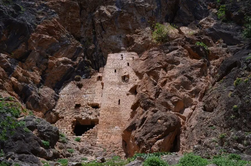 Torosların Sümelası olarak tabir edilen Sin Manastırı, keşfedilmeyi bekliyor 2