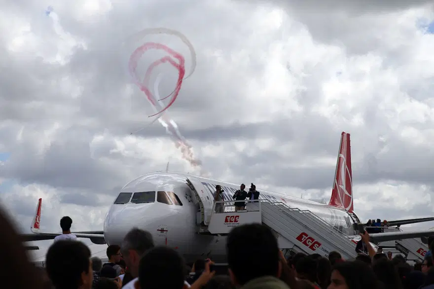 Teknofest'te büyük yarış! Kenan Sofuoğlu SOLOTÜRK’e karşı 72 Teknofest'te büyük yarış! Kenan Sofuoğlu SOLOTÜRK’e karşı 72
