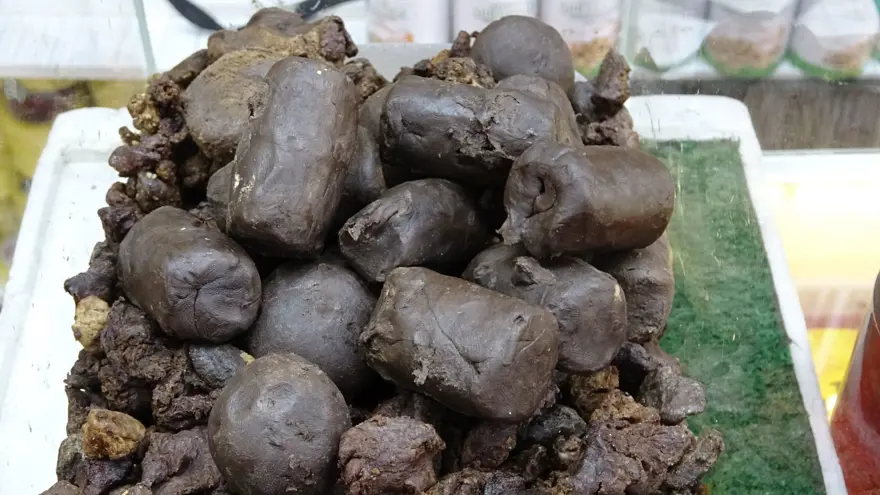 Akciğerini temizlemek isteyen ona yöneldi, talep çok: 50 gramı bin 250 liradan satılıyor 3 Akciğerini temizlemek isteyen ona yöneldi, talep çok: 50 gramı bin 250 liradan satılıyor 3