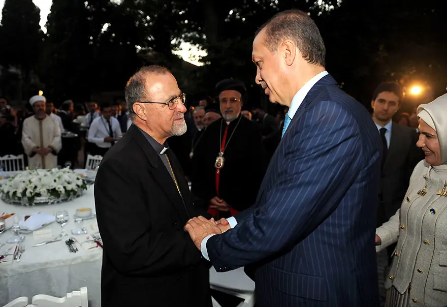 Azınlık temsilcileriyle iftar 17