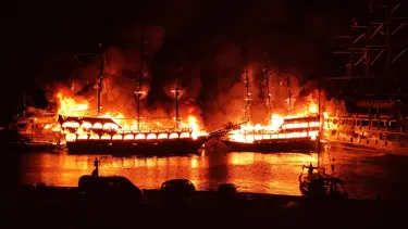 Alanya'da tur teknelerinde yangın