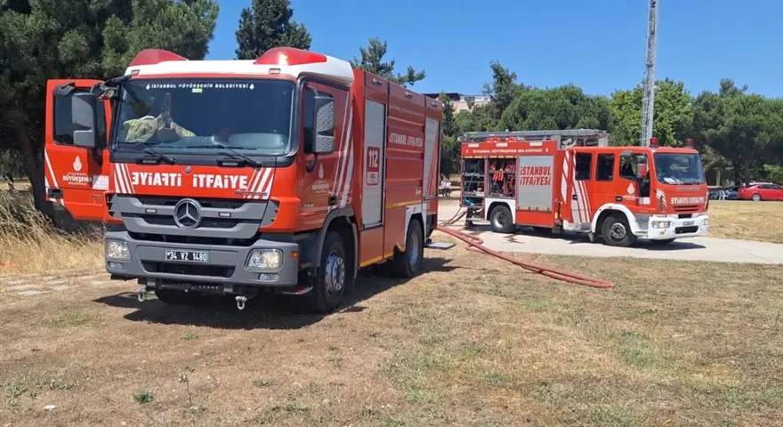 Marmara Üniversitesi’nin Kartal yerleşkesinde yangın paniği 4