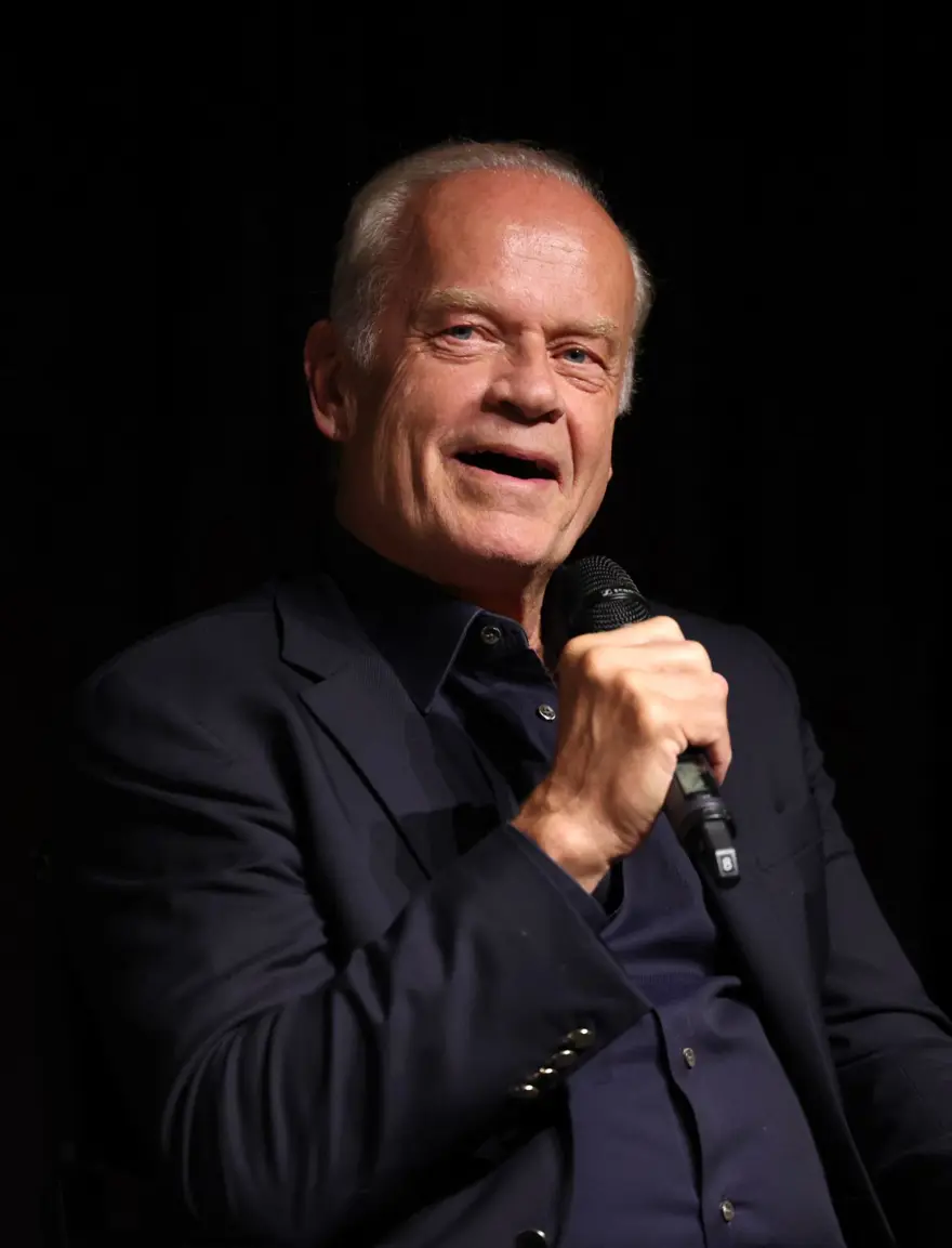 Fraiser dizisinin yıldızı Kelsey Grammer sekizinci kez baba oldu 5