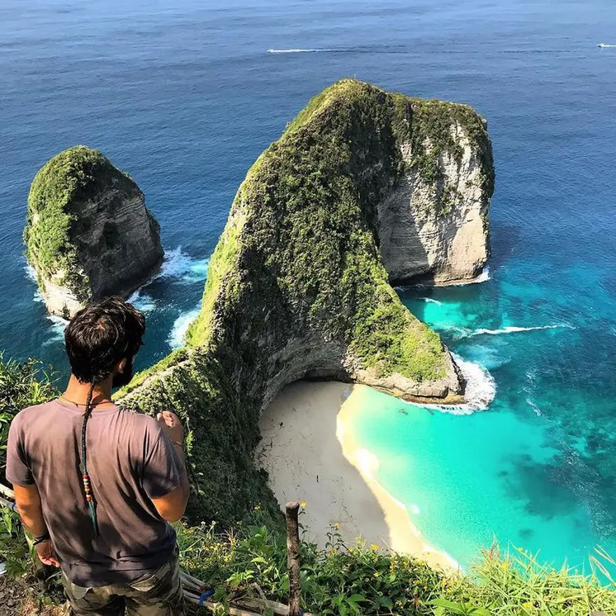 Türk gezgin Berkan Bilgiç bileklik satarak 40 ülke gezdi 6