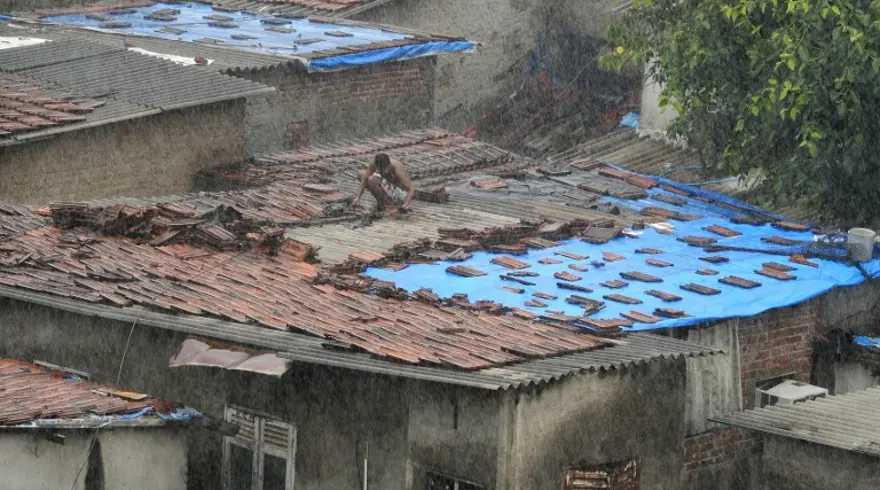 Ganj nehri taştı, evler yıkıldı 40 Ganj nehri taştı, evler yıkıldı 40