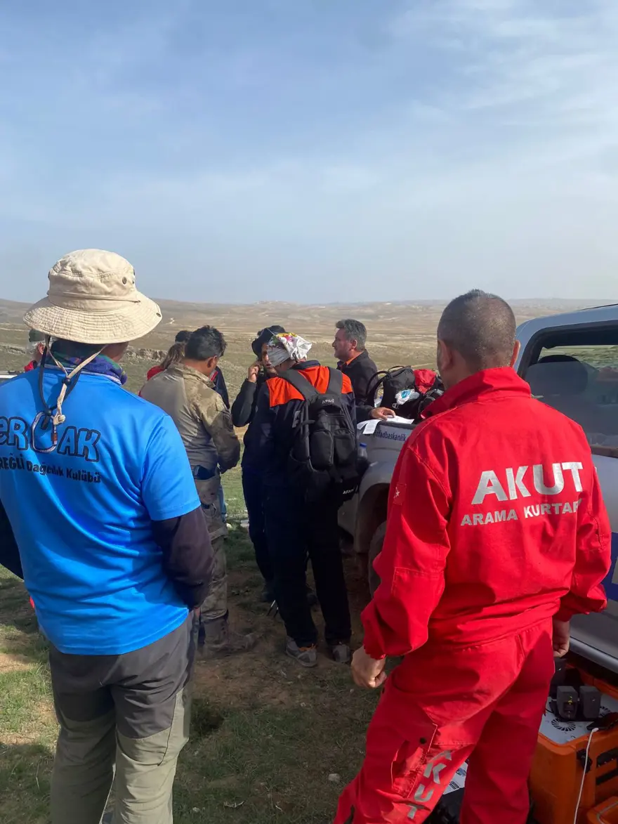 UZUN YILLARDIR DAĞCILIK YAPMIŞ 4 UZUN YILLARDIR DAĞCILIK YAPMIŞ 4