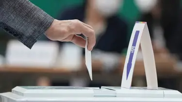 Güney Kore'de kritik seçim: Ana muhalefetin adayı Lee önde