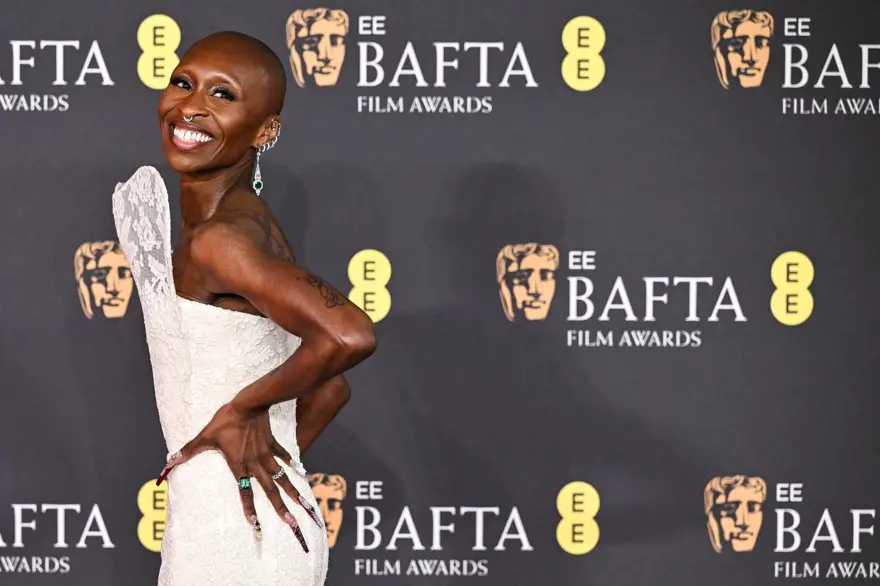 Oscar'a adım adım: BAFTA kırmızı halısının en iyi görünümleri 7 Oscar'a adım adım: BAFTA kırmızı halısının en iyi görünümleri 7