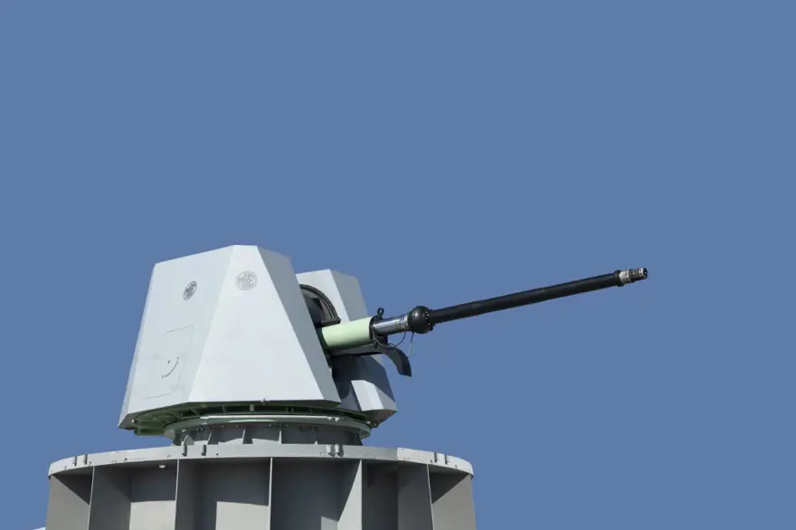 SIRADA 127 MM DENİZ TOPU VAR 16