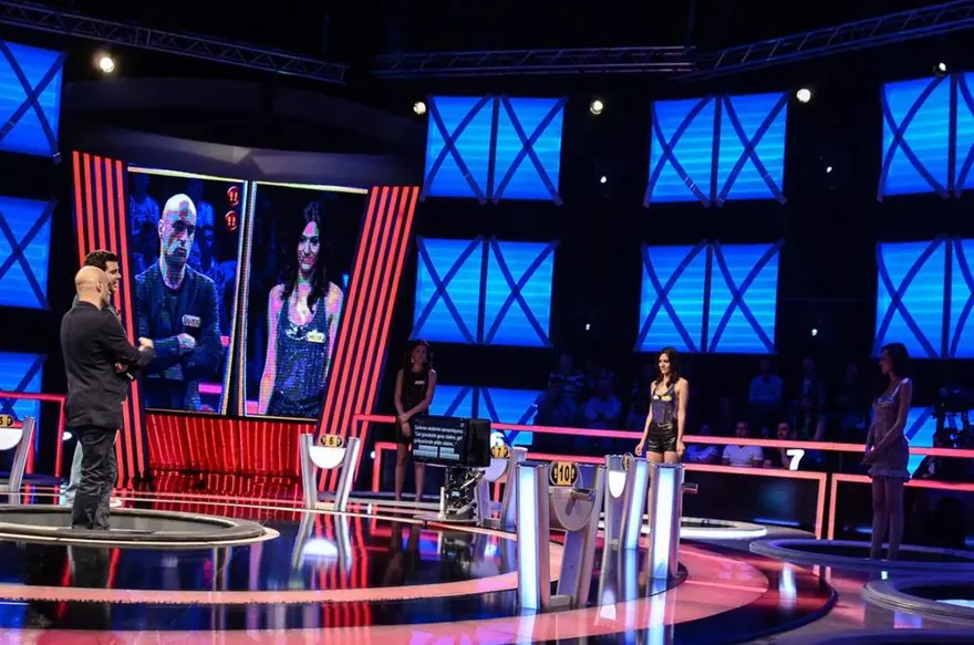 Miss Turkey güzelleri 'Eyvah Düşüyorum'da 4