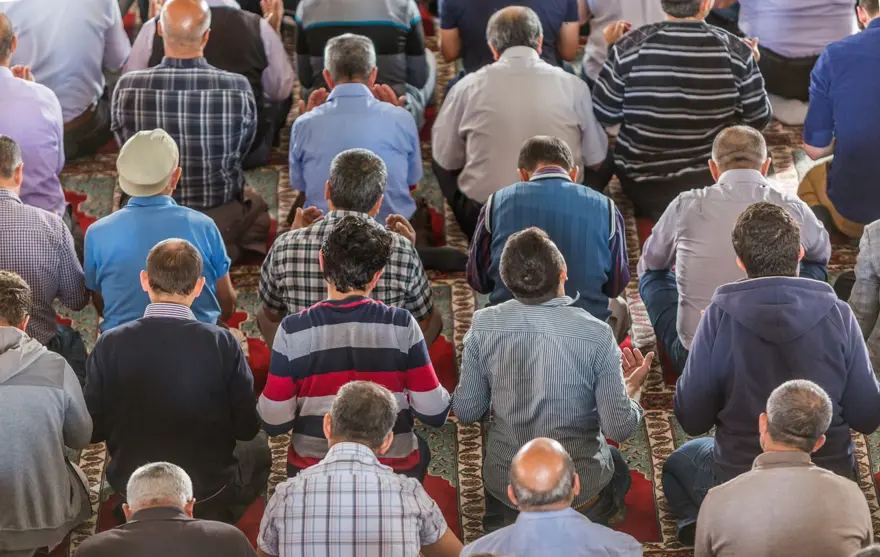 TERAVİH NAMAZI FARZ OLARAK KILINIR MI? 7