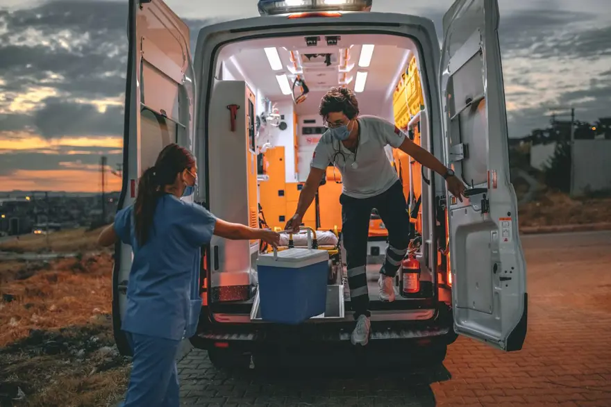 Laboratuvarda üretilen kan ilk kez insanlara nakledildi 6