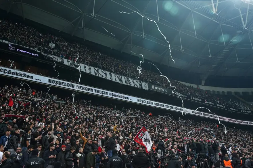 Vodafone Park'ta Sergen Yalçın izdihamı 11 Vodafone Park'ta Sergen Yalçın izdihamı 11