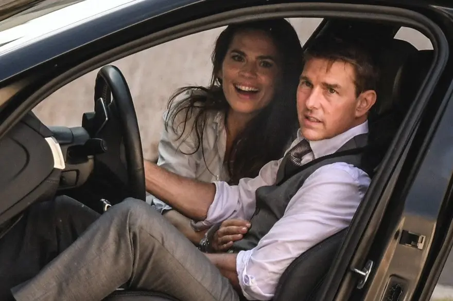 Tom Cruise yeni Görevimiz Tehlike (Mission:Impossible) filmi için pilotluk dersi almaya başladı 4