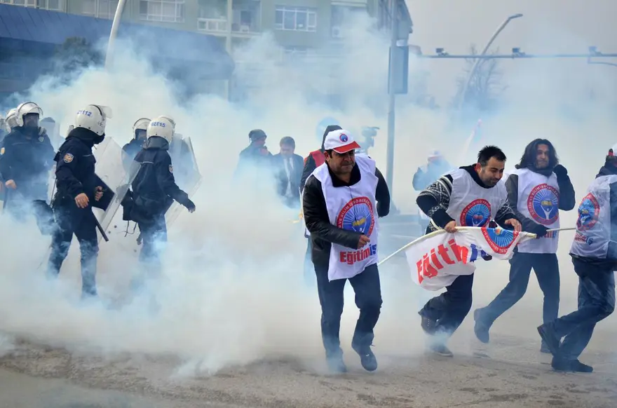 Ankara'da eyleme müdahale 21