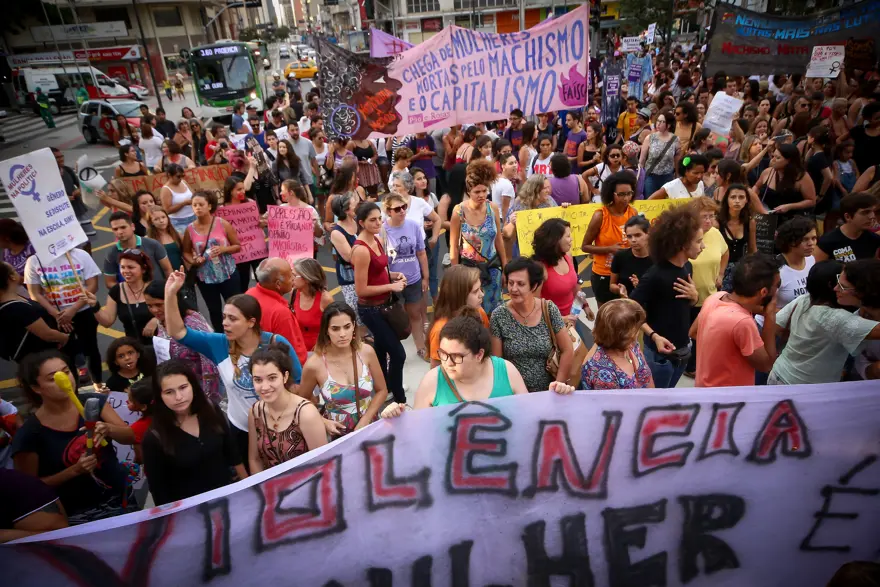 Kadınlardan yılbaşı katliamına protesto 13