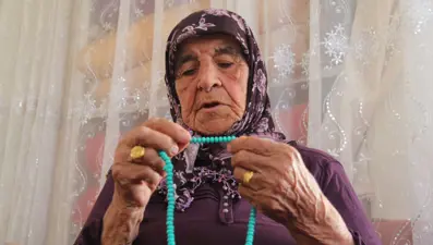 101 yaşındaki Ayşe ninenin uzun ömür sırrı: Sofrasından eksik etmediği 7 besin var