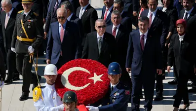 Devlet erkanı Anıtkabir'de