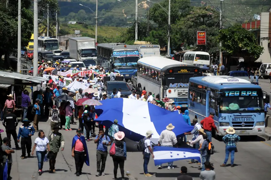 ABD yolundaki göçmenler Meksika'nın çalışma izni teklifini reddetti 