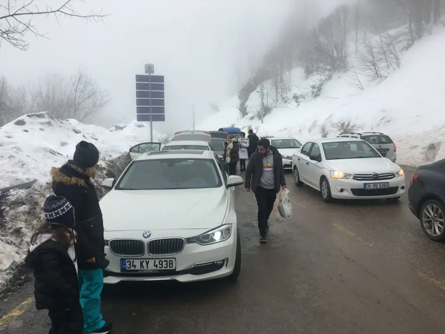 Kartepe yolunda 3 kilometrelik araç kuyruğu 1