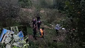 Pat pat 30 metrelik uçuruma devrildi: 1 ölü