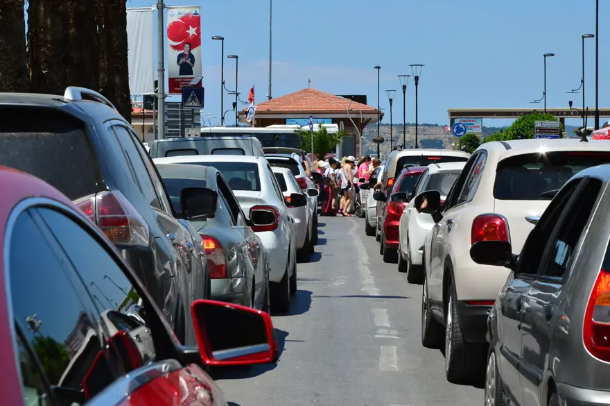 Tatilciler "erken" dönüş yolunda 4