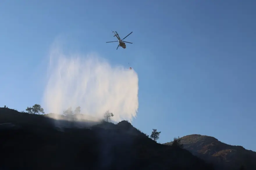 Marmaris'te orman yangını: 3 kişi gözaltında 3 Marmaris'te orman yangını: 3 kişi gözaltında 3