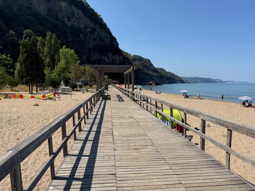 80 milyon yıllık doğa harikası lav sütunlarına 8 yılda 2 milyon ziyaretçi 5