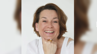 Çok satanlar listesindeki yazar ölü bulundu: Polis cinayetten şüpheleniyor