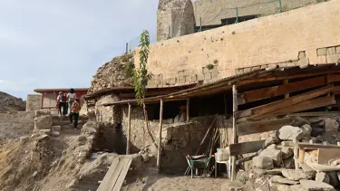 Harput Kalesi'nde bin yıllık sanayi sitesi keşfedildi