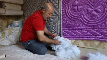 Havalar soğudu, yün yorganlara talep arttı: ''Birçok hastalığa iyi geliyor''