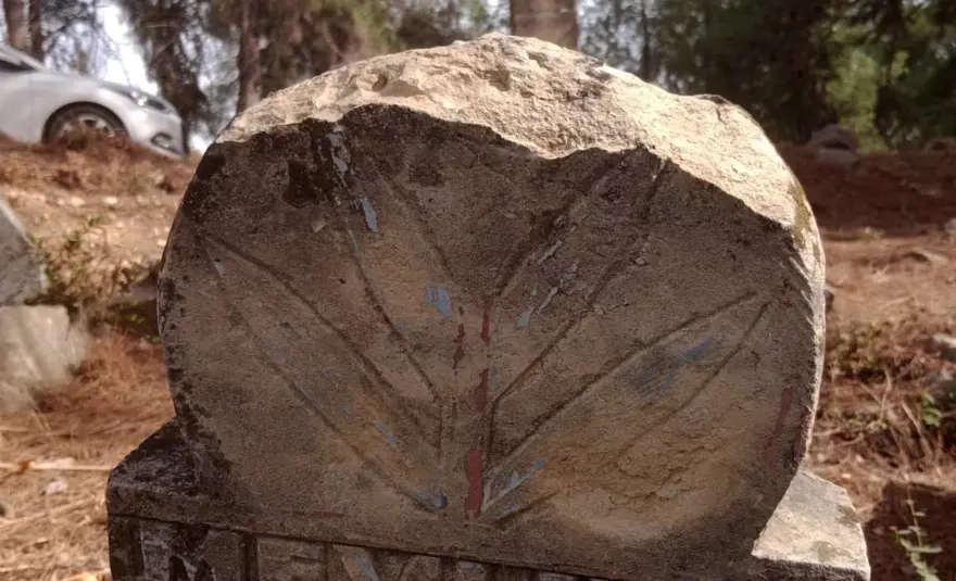 Mersin'deki asırlık mezarlara koruma talebi 3