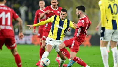Fenerbahçe kazandı, puan farkı 4'e indi