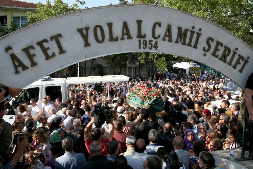 Oya Aydoğan'a veda 17