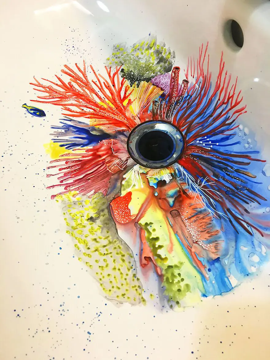 İtalyan ressam lavaboyu tuval olarak kullandı 8