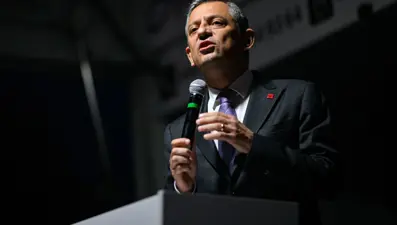 Özgür Özel'den emekli ikramiyesi tepkisi