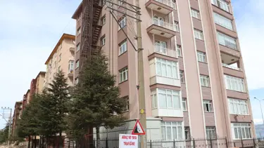 Isparta'nın Eğirdir ilçesinde heyelan nedeniyle 64 daireye tahliye kararı verildi