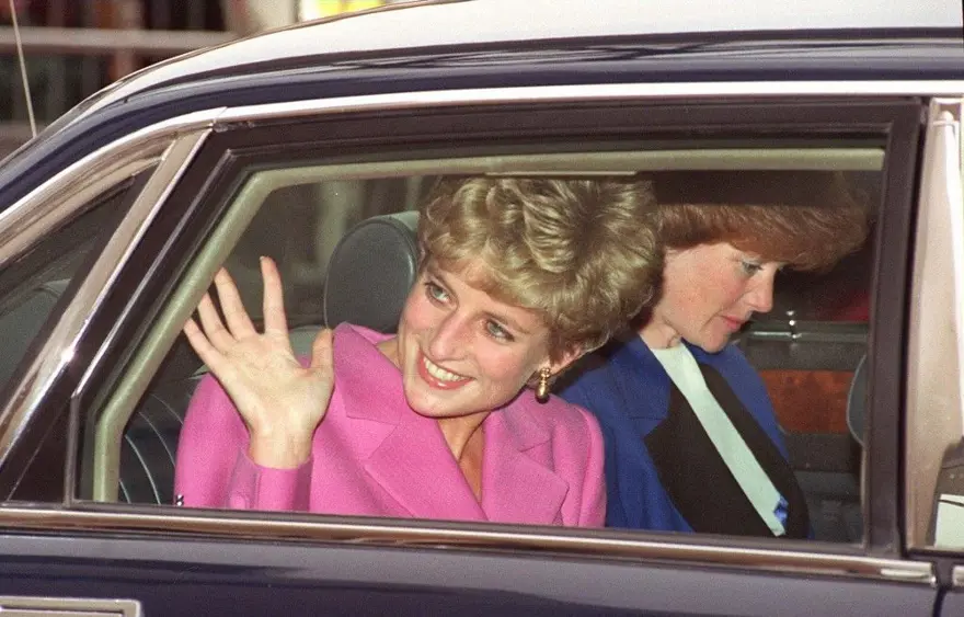 Prenses Diana'nın nadir pozları satışa çıkıyor 2