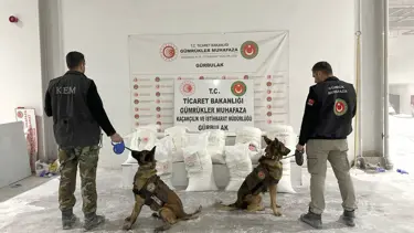 Sınır kapısında zehir tacirlerine darbe: 4,5 tonu aşkın uyuşturucu bulundu