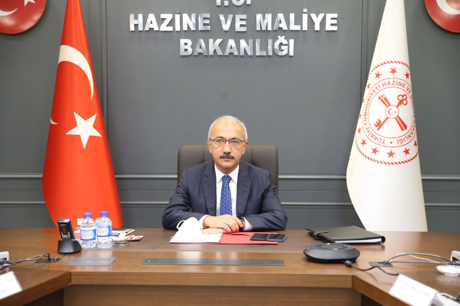 Bakan Elvan, Çinli şirket temsilcileriyle görüştü