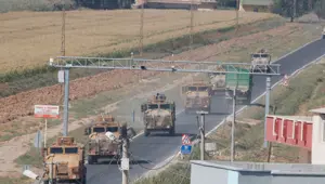 Kara birliklerinin geçişi sürüyor (Akçakale'den sevkiyat görüntüleri)