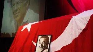 Münir Özkul son yolculuğuna uğurlandı