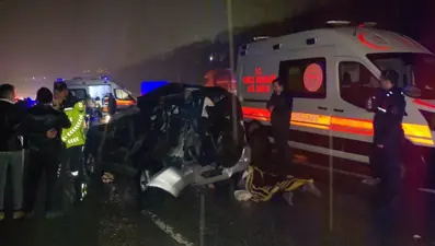 Beton mikseri bariyerleri aşarak cipe çarptı: 2 ölü, 2 yaralı