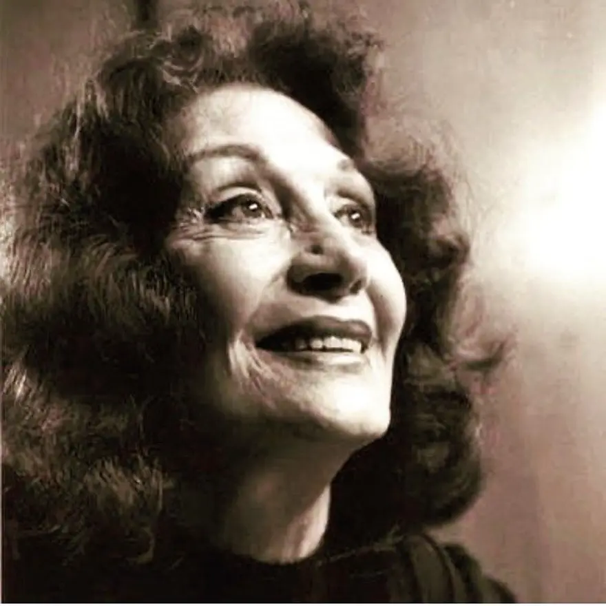 Sanatçı dostlarından Yıldız Kenter paylaşımları 13