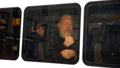 "Assange ABD'nin adaletsizliğinden kaçındı"