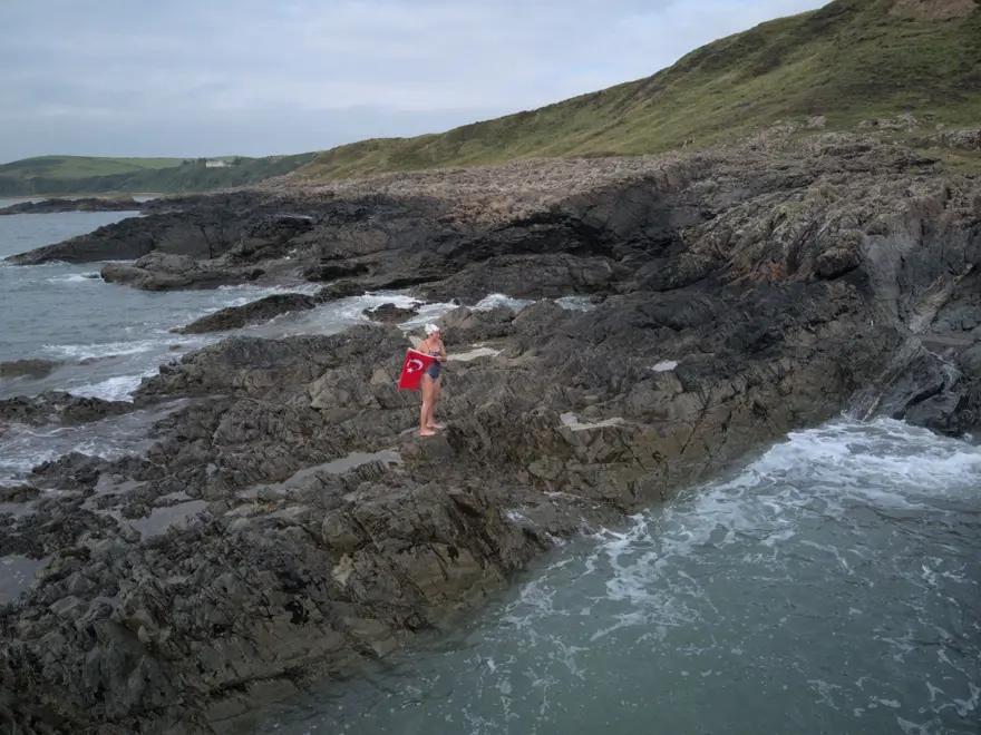 Aysu Türkoğlu, Kuzey Kanalı'nı yüzerek geçen en genç Türk sporcu oldu 8