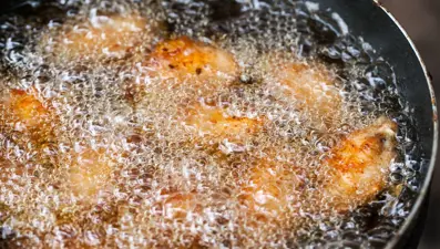 Böbreklere yavaş yavaş zarar veren en kötü yiyecekler: İltihaplanma, obezite, tansiyon...