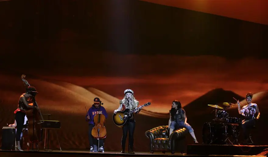 Eurovision final gecesinden kareler 98