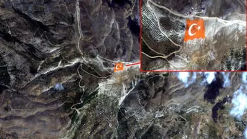 Ahır Dağı zirvesinde Türk bayrağı: Uzaydan görülüyor...